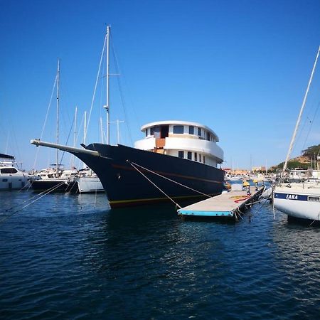 Classic Yacht Yanika Yachting Watersport Ets Вилапуцу Екстериор снимка