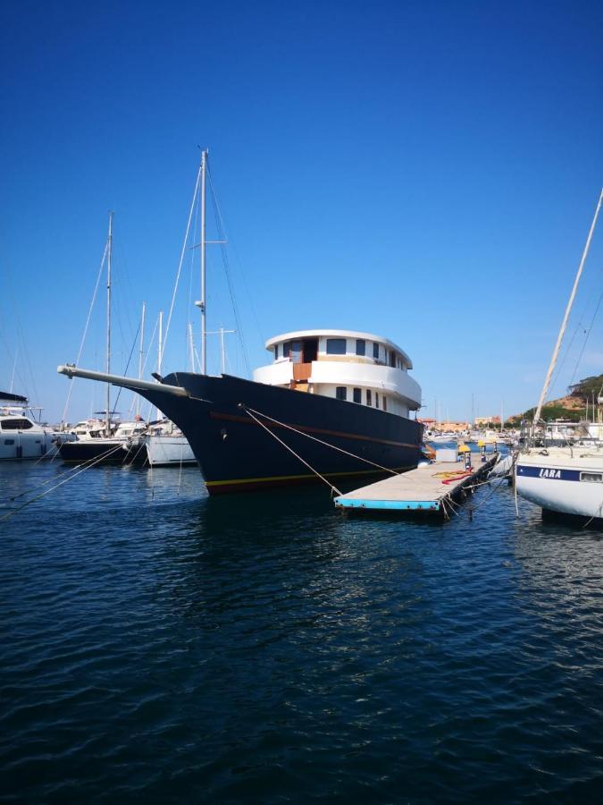 Classic Yacht Yanika Yachting Watersport Ets Вилапуцу Екстериор снимка