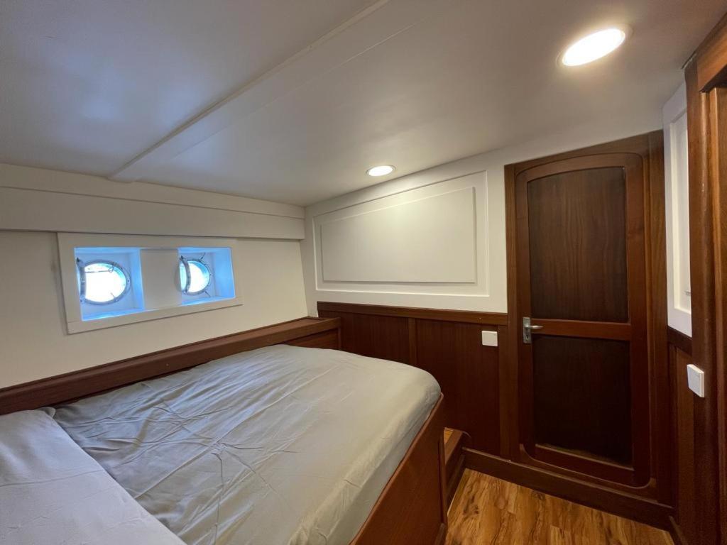 Classic Yacht Yanika Yachting Watersport Ets Вилапуцу Екстериор снимка